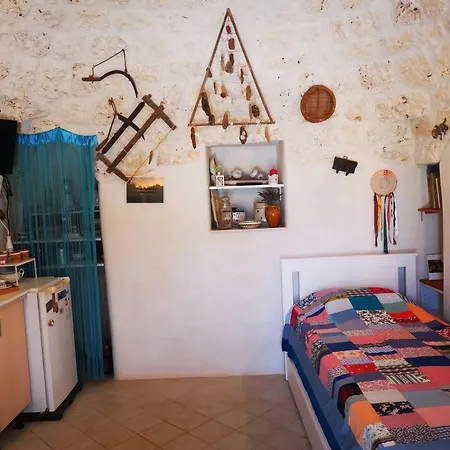 Trullo Serena E Primavera, Con Uso Di Piscina Holiday home *