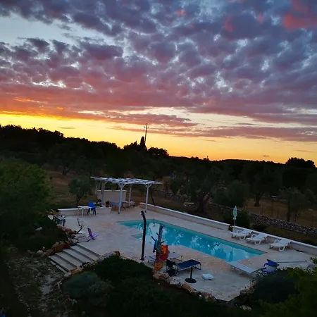 Trullo Serena E Primavera, Con Uso Di Piscina Ostuni