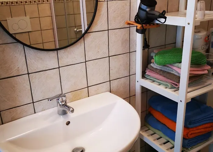 Primavera, Con Uso Di Piscina Villa